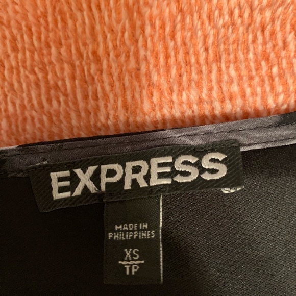 Express romper - Picture 3 of 3